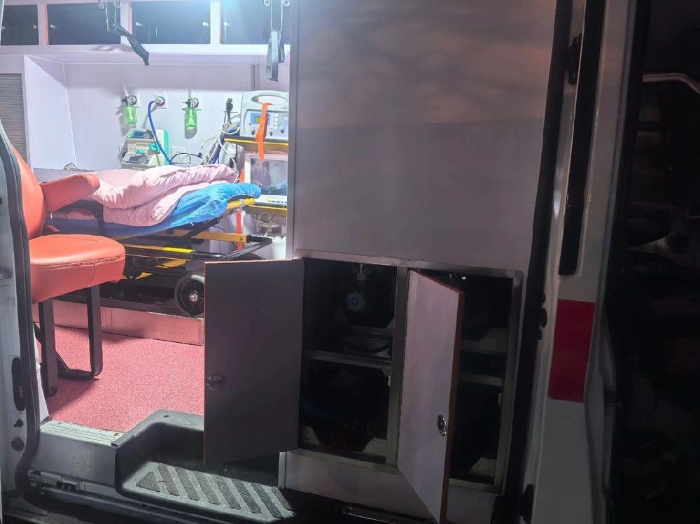 济南120跨省救护车出租-病人长途转院救护车-医护人员齐全